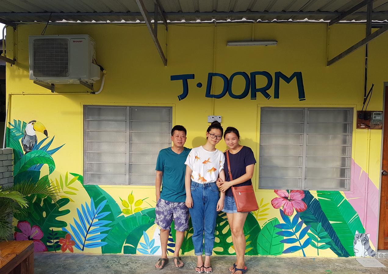 J Dorm Hostel Pantai Cenang  Luaran gambar