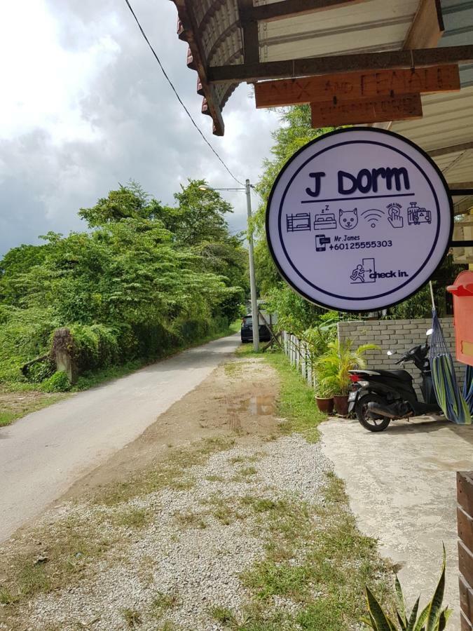 J Dorm Hostel Pantai Cenang  Luaran gambar