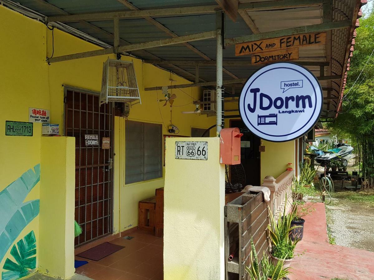 J Dorm Hostel Pantai Cenang  Luaran gambar